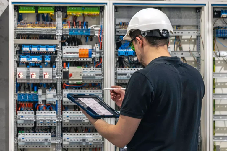 PLC Kontrol Paneli Arızaları ve Sensör Hata Kodlarını Okuma