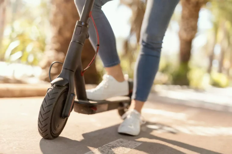 Sirkeci Elektrikli Scooter Tamircisi – Adres İletişim ve Haritalı Konum